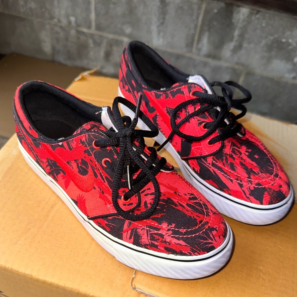 Nike SB Stefan Janoski Skateboarding Shoes, sz 5Y / 6.5 Women’s, Worn Twice
